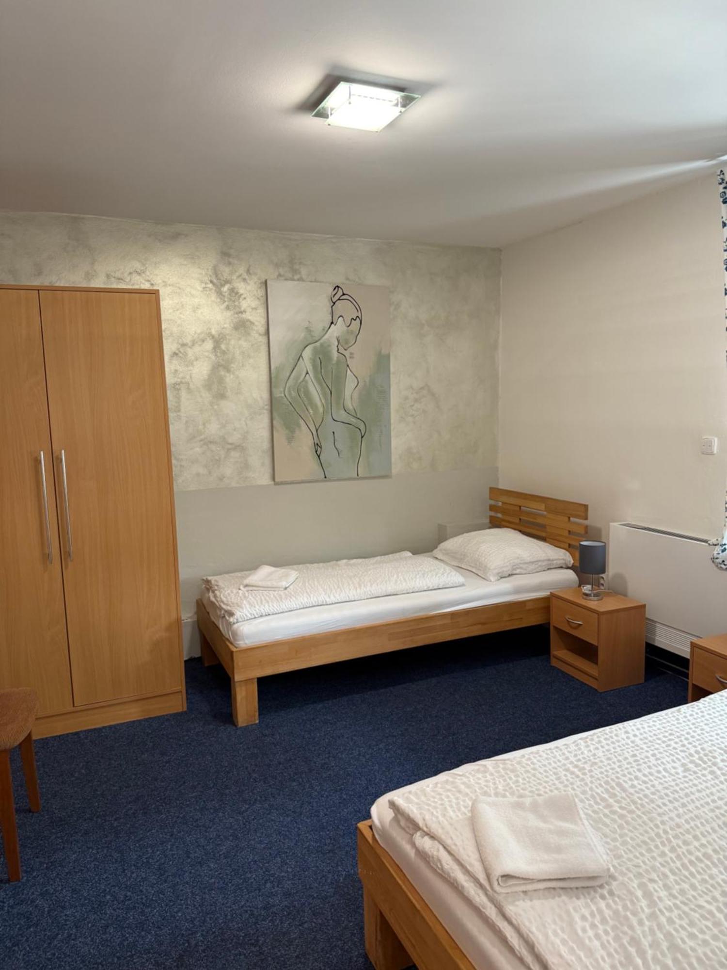 Mikulov Inn - Hotel Zeme Zewnętrze zdjęcie