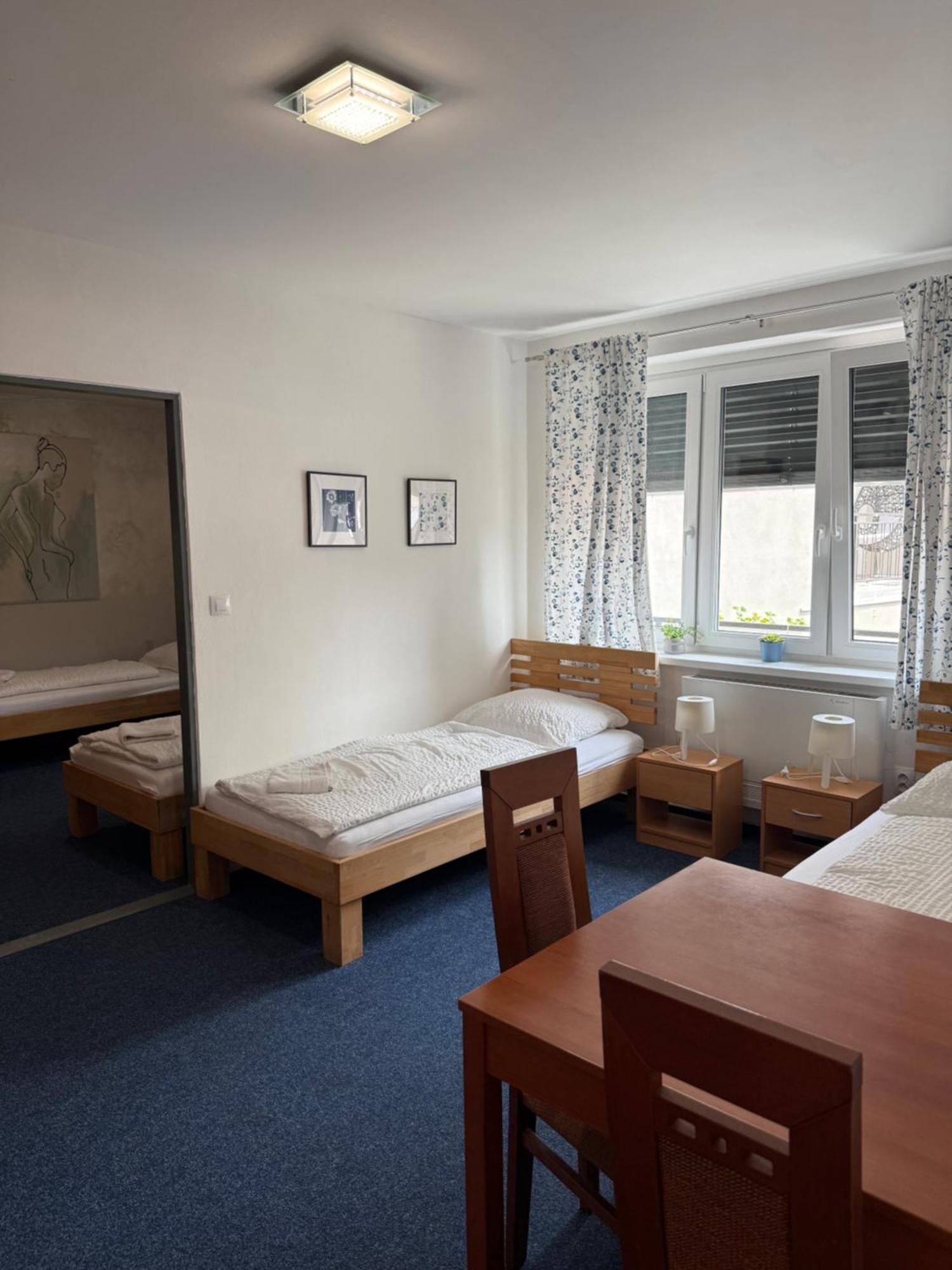 Mikulov Inn - Hotel Zeme Zewnętrze zdjęcie